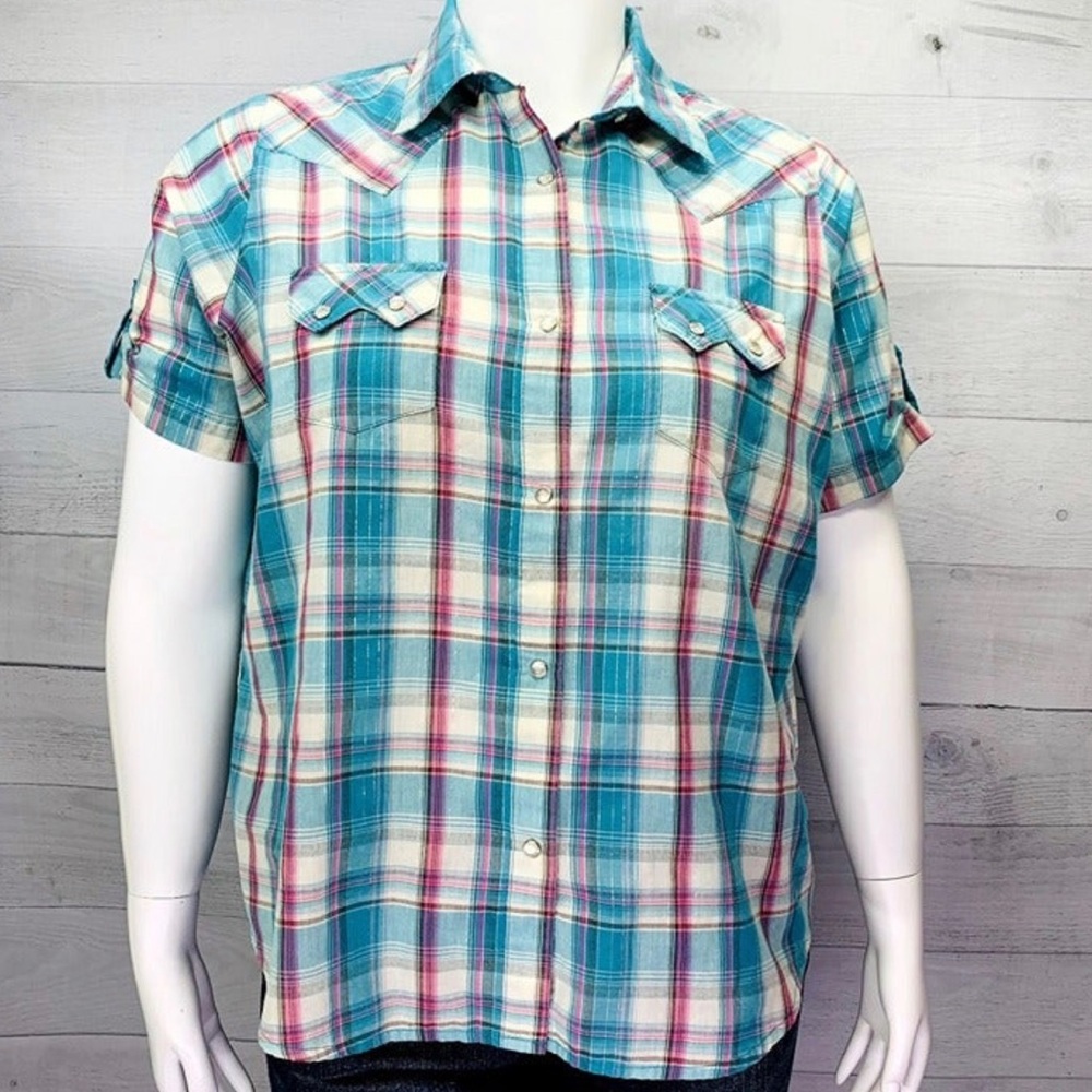 WRANGLER BUTTON UP SHIRT